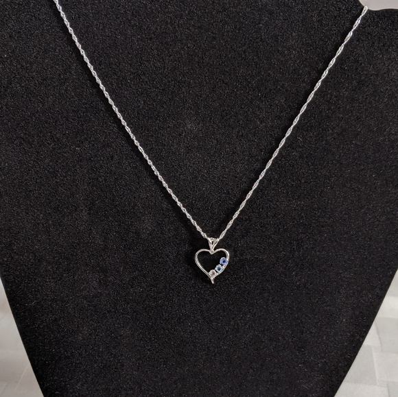 Jewelry - Three Stone Silver Heart Necklace
